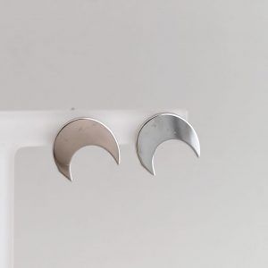 PENDIENTE PLATA Y PERLA CIERRE OMEGA